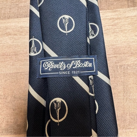 Rivetz of Boston dark blue whitish-silver silk and polyester blend neck tie. - Picture 3 of 9